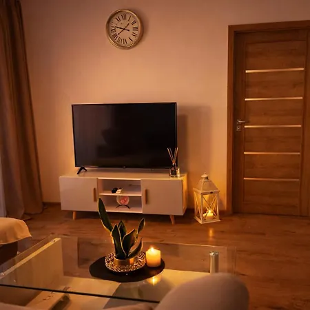 Apartman Modern Smart - Self Check-in, Panoramic View & Garage Héthárs