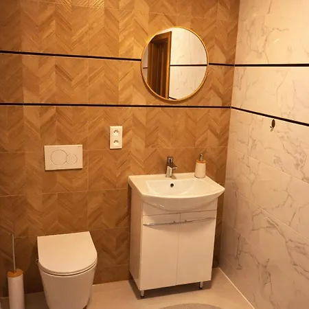Modern Smart Apartment, Garage & View Daire Lipany