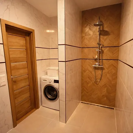 アパート Modern Smart Apartment, Garage & View Lipany