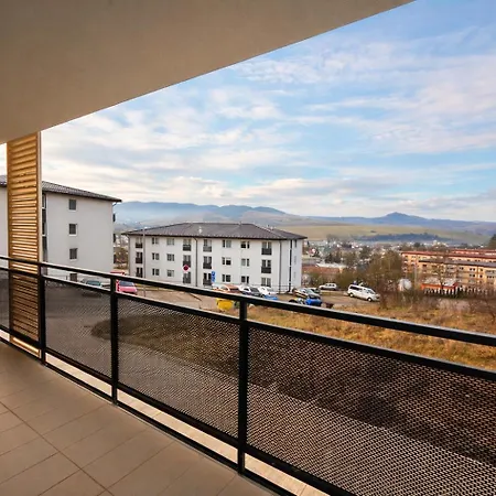 Modern Smart Apartment, Garage & View *