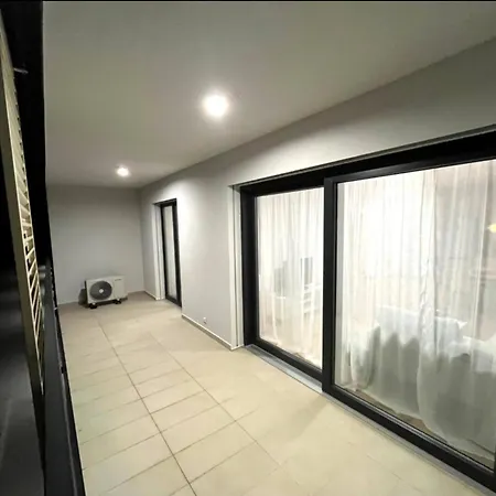 Apartman Modern Smart - Self Check-in, Panoramic View & Garage Héthárs