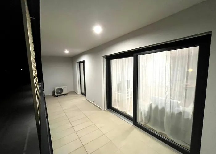 アパート Modern Smart Apartment, Garage & View Lipany